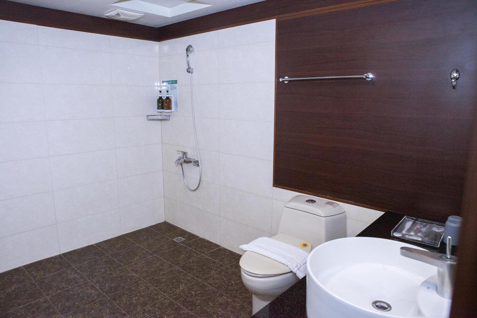 Yuai Fu Hao Hotel Tajcshung Kültér fotó